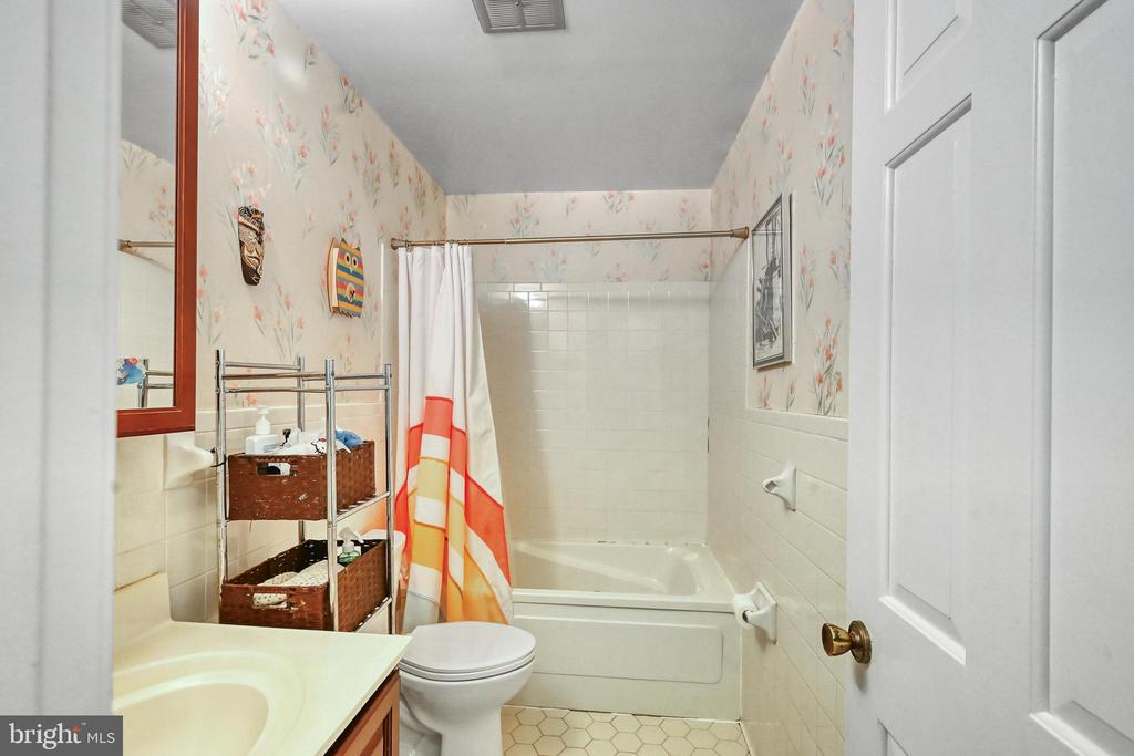 12365 RANDLE LN, CULPEPER, Virginia 22701, 4 Bedrooms Bedrooms, ,2 BathroomsBathrooms,Residential,12365 RANDLE LN,VACU2013314 MLS # VACU2013314