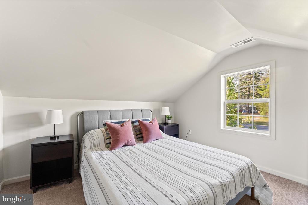 18634 LOUISA RD, LOUISA, Virginia 23093, 3 Bedrooms Bedrooms, ,2 BathroomsBathrooms,Residential,One Level Living - Like NEW cottage on 2.43 acres,18634 LOUISA RD,VALA2009686 MLS # VALA2009686