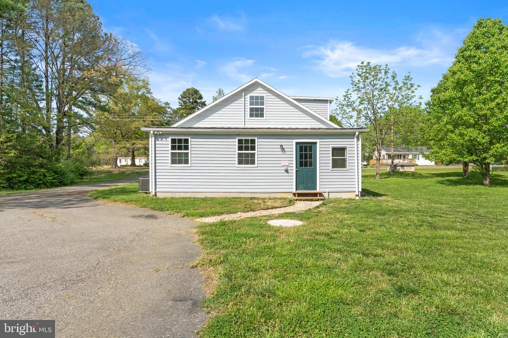 18634 LOUISA RD, LOUISA, Virginia 23093, 3 Bedrooms Bedrooms, ,2 BathroomsBathrooms,Residential,One Level Living - Like NEW cottage on 2.43 acres,18634 LOUISA RD,VALA2009686 MLS # VALA2009686