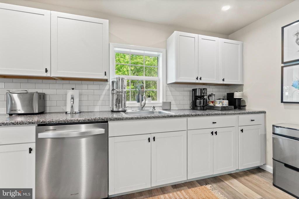 18634 LOUISA RD, LOUISA, Virginia 23093, 3 Bedrooms Bedrooms, ,2 BathroomsBathrooms,Residential,One Level Living - Like NEW cottage on 2.43 acres,18634 LOUISA RD,VALA2009686 MLS # VALA2009686