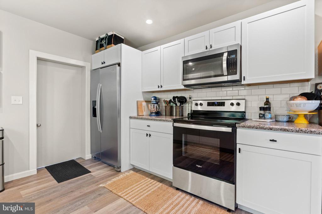 18634 LOUISA RD, LOUISA, Virginia 23093, 3 Bedrooms Bedrooms, ,2 BathroomsBathrooms,Residential,One Level Living - Like NEW cottage on 2.43 acres,18634 LOUISA RD,VALA2009686 MLS # VALA2009686