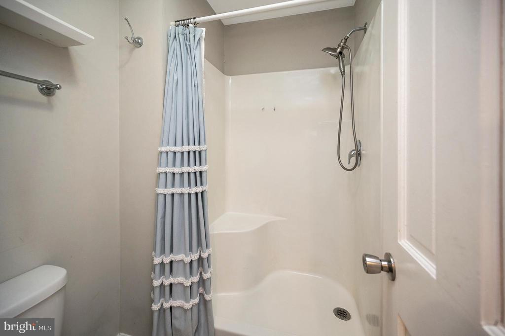 413 WILDERNESS DR, LOCUST GROVE, Virginia 22508, 4 Bedrooms Bedrooms, ,2 BathroomsBathrooms,Residential,413 WILDERNESS DR,VAOR2013852 MLS # VAOR2013852