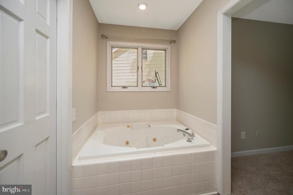 413 WILDERNESS DR, LOCUST GROVE, Virginia 22508, 4 Bedrooms Bedrooms, ,2 BathroomsBathrooms,Residential,413 WILDERNESS DR,VAOR2013852 MLS # VAOR2013852