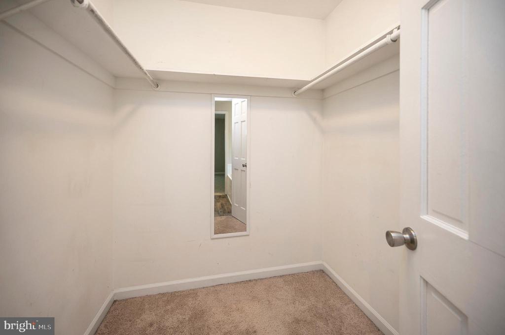 413 WILDERNESS DR, LOCUST GROVE, Virginia 22508, 4 Bedrooms Bedrooms, ,2 BathroomsBathrooms,Residential,413 WILDERNESS DR,VAOR2013852 MLS # VAOR2013852