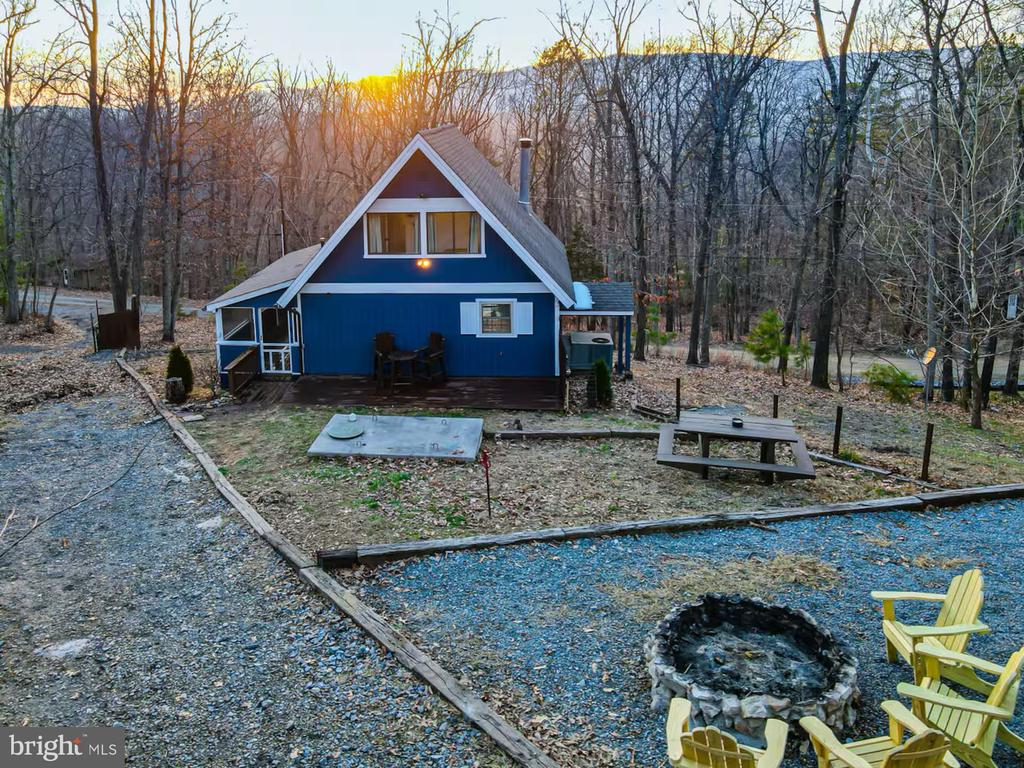 137 PARK VIEW LN, SHENANDOAH, Virginia 22849, 2 Bedrooms Bedrooms, ,1 BathroomBathrooms,Residential,137 PARK VIEW LN,VAPA2006312 MLS # VAPA2006312