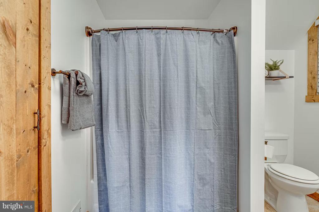 137 PARK VIEW LN, SHENANDOAH, Virginia 22849, 2 Bedrooms Bedrooms, ,1 BathroomBathrooms,Residential,137 PARK VIEW LN,VAPA2006312 MLS # VAPA2006312