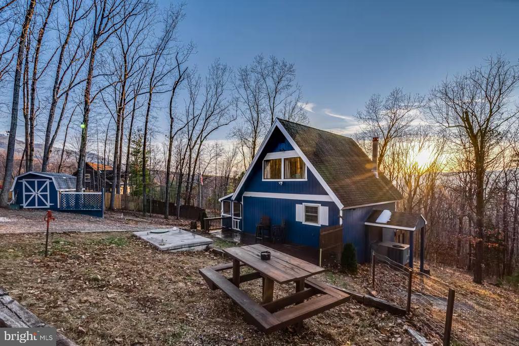 137 PARK VIEW LN, SHENANDOAH, Virginia 22849, 2 Bedrooms Bedrooms, ,1 BathroomBathrooms,Residential,137 PARK VIEW LN,VAPA2006312 MLS # VAPA2006312