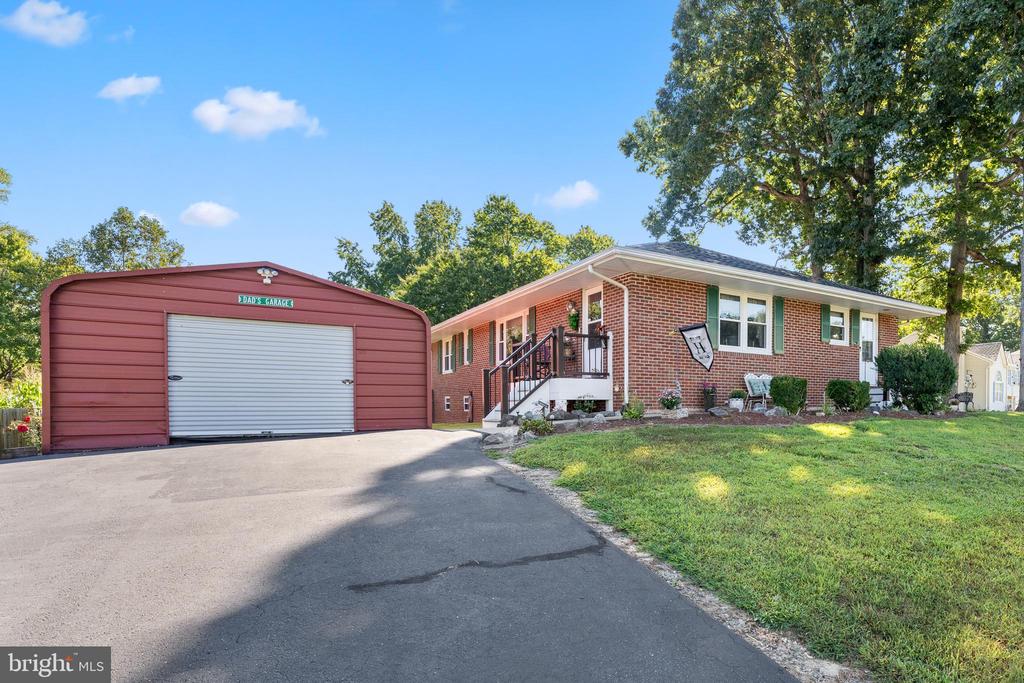 7105 PULLEN DR, FREDERICKSBURG, Virginia 22407, ,Residential,7105 PULLEN DR,VASP2041070 MLS # VASP2041070