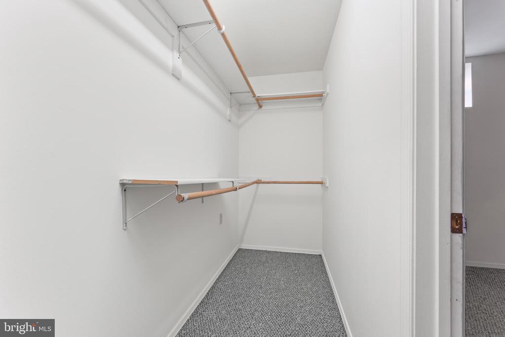 7105 PULLEN DR, FREDERICKSBURG, Virginia 22407, ,Residential,7105 PULLEN DR,VASP2041070 MLS # VASP2041070