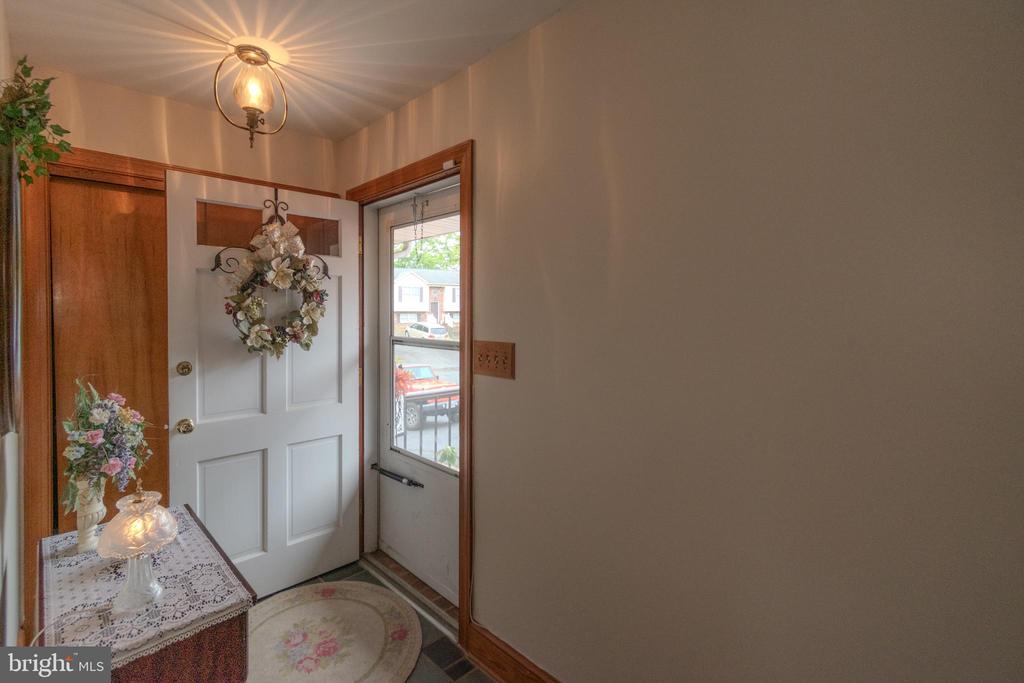 7105 PULLEN DR, FREDERICKSBURG, Virginia 22407, 5 Bedrooms Bedrooms, ,3 BathroomsBathrooms,Residential,7105 PULLEN DR,VASP2041070 MLS # VASP2041070