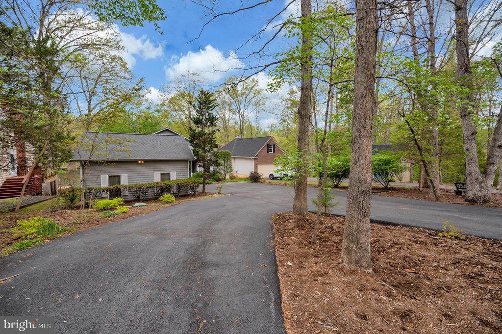 141 LARKSPUR LN, LOCUST GROVE, Virginia 22508, 3 Bedrooms Bedrooms, ,2 BathroomsBathrooms,Residential,141 LARKSPUR LN,VAOR2013846 MLS # VAOR2013846