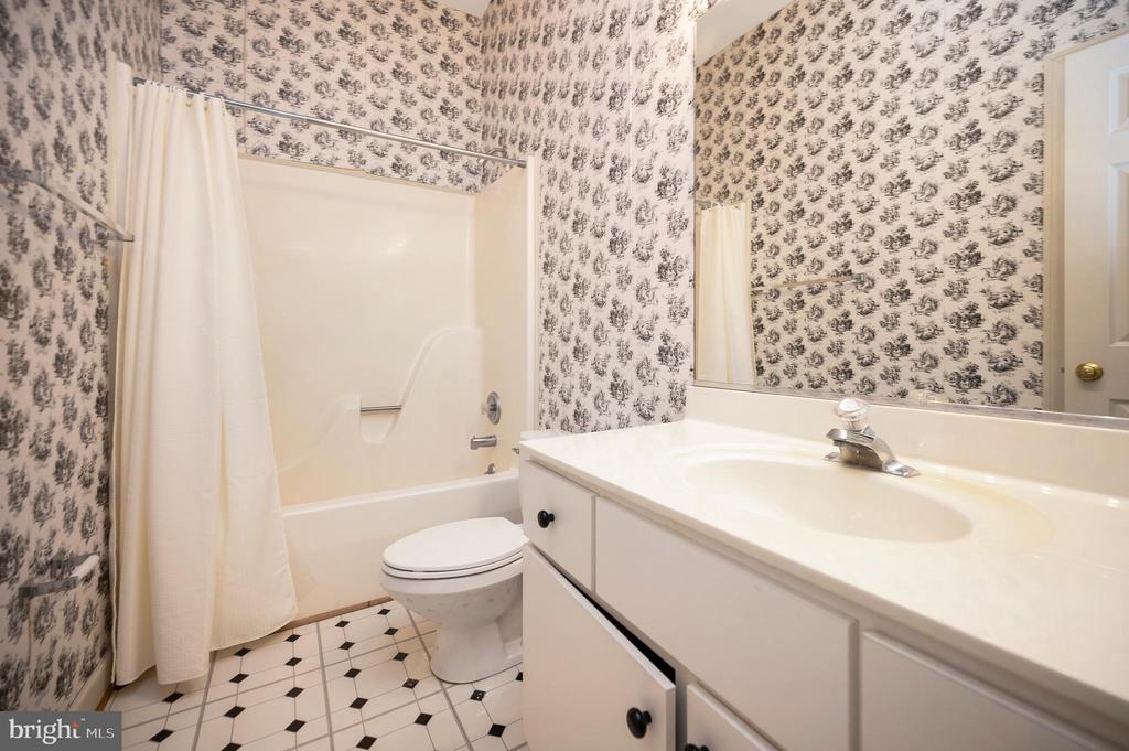 141 LARKSPUR LN, LOCUST GROVE, Virginia 22508, 3 Bedrooms Bedrooms, ,2 BathroomsBathrooms,Residential,141 LARKSPUR LN,VAOR2013846 MLS # VAOR2013846