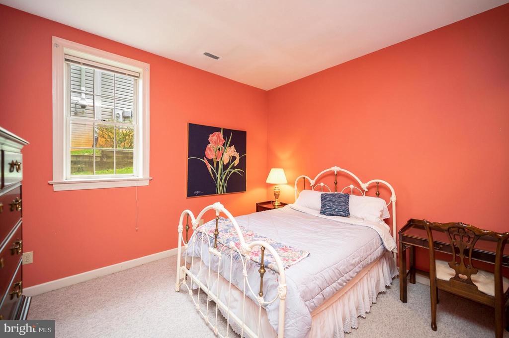 141 LARKSPUR LN, LOCUST GROVE, Virginia 22508, 3 Bedrooms Bedrooms, ,2 BathroomsBathrooms,Residential,141 LARKSPUR LN,VAOR2013846 MLS # VAOR2013846