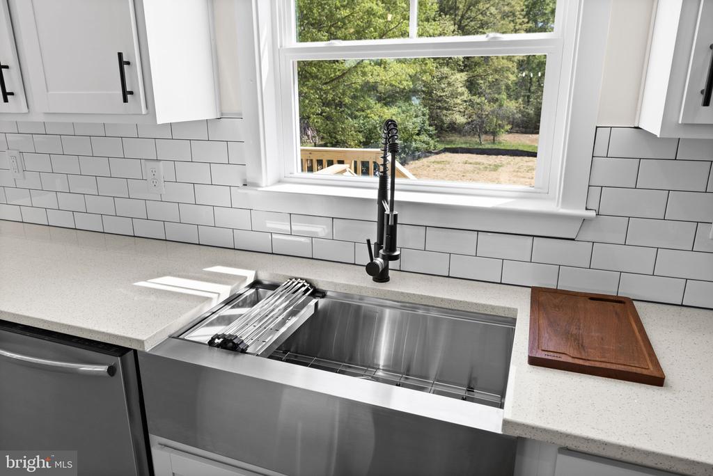 28264 MINE RUN RD, RHOADESVILLE, Virginia 22542, 4 Bedrooms Bedrooms, ,3 BathroomsBathrooms,Residential,28264 MINE RUN RD,VAOR2013880 MLS # VAOR2013880