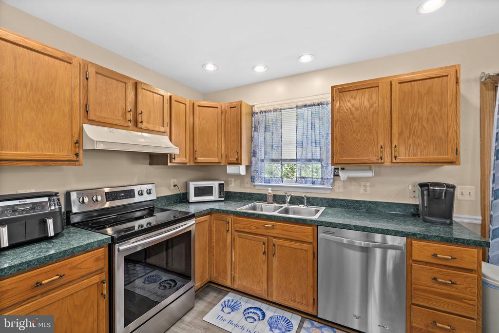 11809 CHERRYWOOD DR, LOCUST GROVE, Virginia 22508, 3 Bedrooms Bedrooms, ,2 BathroomsBathrooms,Residential,11809 CHERRYWOOD DR,VASP2041078 MLS # VASP2041078