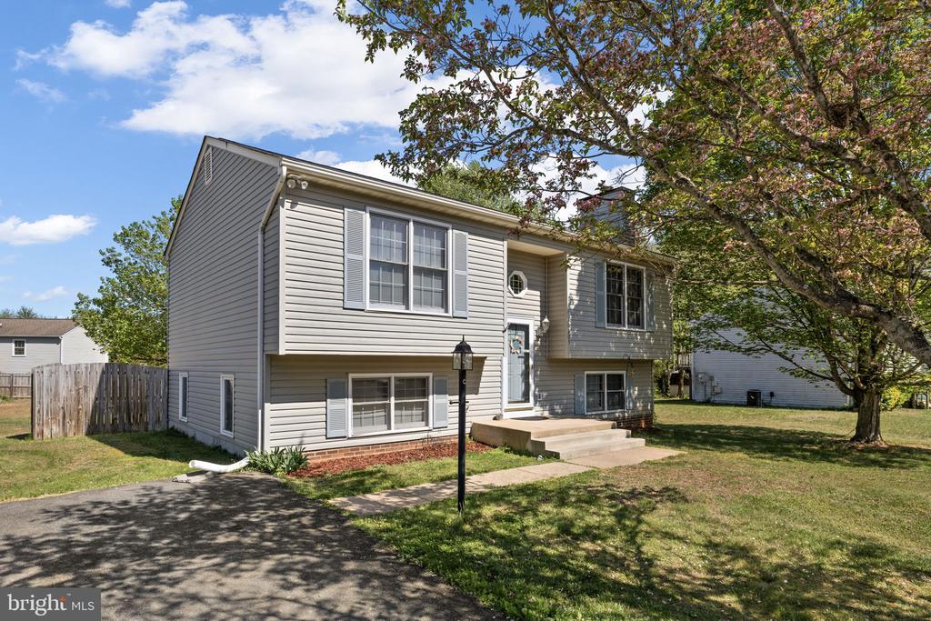 11809 CHERRYWOOD DR, LOCUST GROVE, Virginia 22508, 3 Bedrooms Bedrooms, ,2 BathroomsBathrooms,Residential,11809 CHERRYWOOD DR,VASP2041078 MLS # VASP2041078