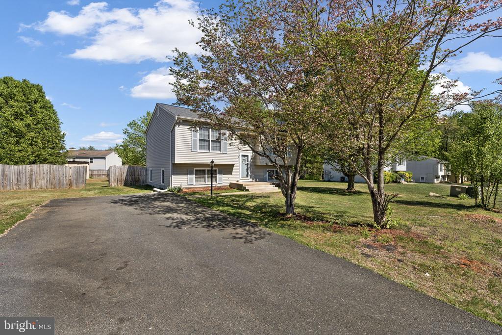 11809 CHERRYWOOD DR, LOCUST GROVE, Virginia 22508, 3 Bedrooms Bedrooms, ,2 BathroomsBathrooms,Residential,11809 CHERRYWOOD DR,VASP2041078 MLS # VASP2041078