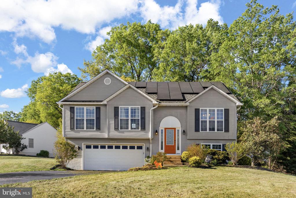 10101 S FULTON DR, FREDERICKSBURG, Virginia 22408, 4 Bedrooms Bedrooms, ,3 BathroomsBathrooms,Residential,10101 S FULTON DR,VASP2041080 MLS # VASP2041080