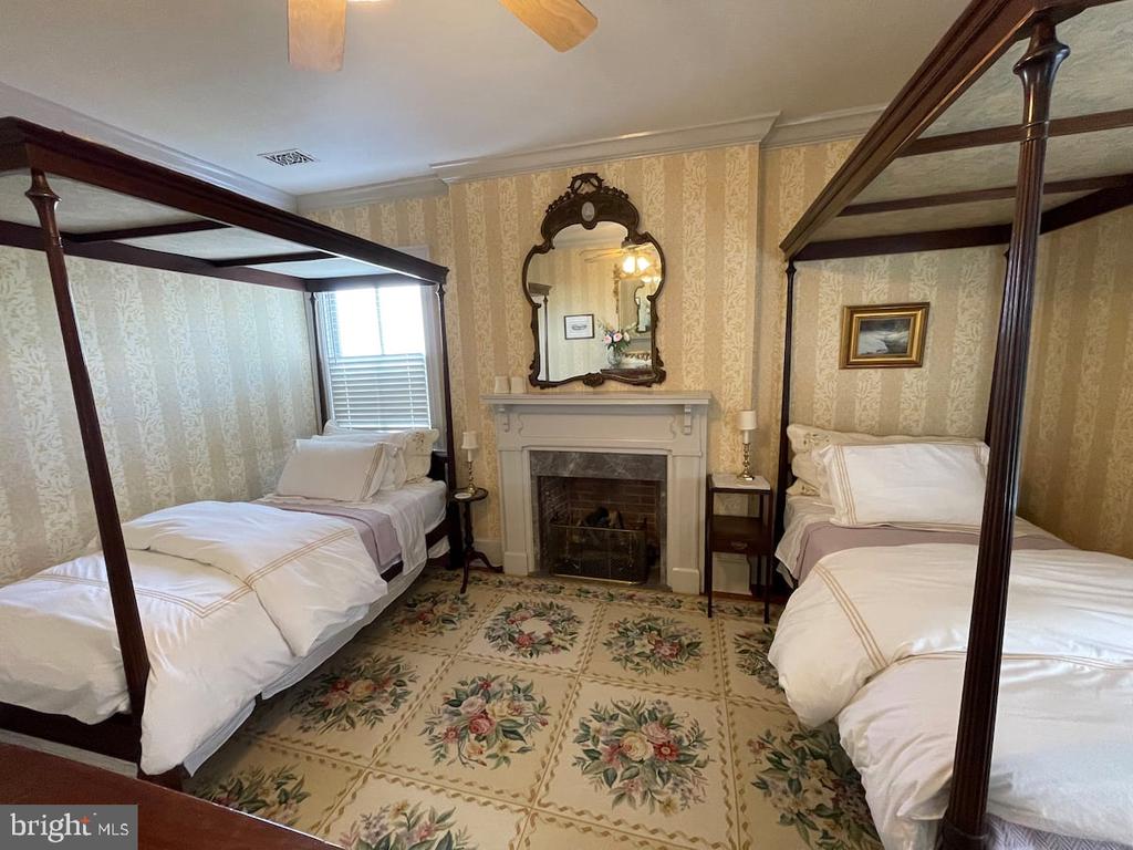 9078 MAIDSTONE RD, DELAPLANE, Virginia, 2 Bedrooms Bedrooms, ,1 BathroomBathrooms,Residential,9078 MAIDSTONE RD,VAFQ2021600 MLS # VAFQ2021600