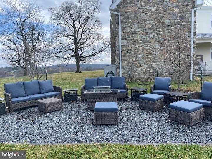 9078 MAIDSTONE RD, DELAPLANE, Virginia, 2 Bedrooms Bedrooms, ,1 BathroomBathrooms,Residential,9078 MAIDSTONE RD,VAFQ2021600 MLS # VAFQ2021600