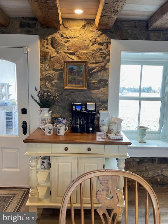 9078 MAIDSTONE RD, DELAPLANE, Virginia, 2 Bedrooms Bedrooms, ,1 BathroomBathrooms,Residential,9078 MAIDSTONE RD,VAFQ2021600 MLS # VAFQ2021600