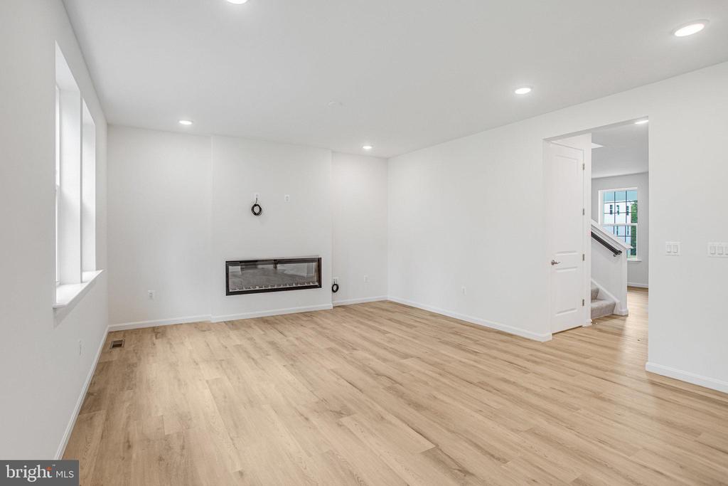 35611 PINE NEEDLE LN, LOCUST GROVE, Virginia 22508, 4 Bedrooms Bedrooms, ,2 BathroomsBathrooms,Residential,35611 PINE NEEDLE LN,VAOR2013886 MLS # VAOR2013886