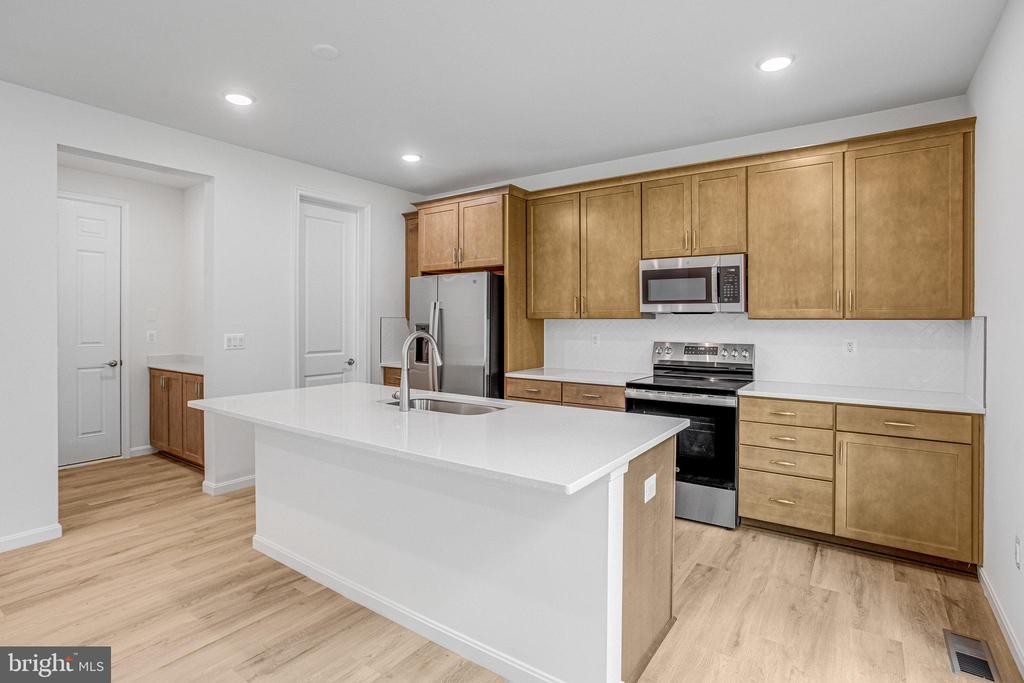 35611 PINE NEEDLE LN, LOCUST GROVE, Virginia 22508, 4 Bedrooms Bedrooms, ,2 BathroomsBathrooms,Residential,35611 PINE NEEDLE LN,VAOR2013886 MLS # VAOR2013886