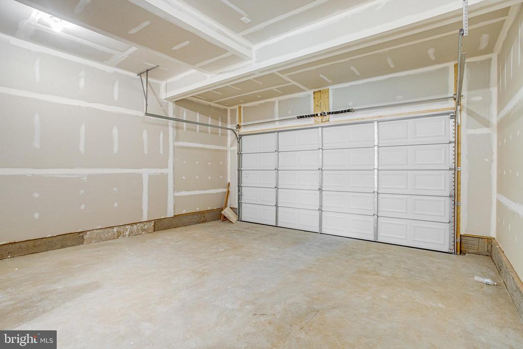 35611 PINE NEEDLE LN, LOCUST GROVE, Virginia 22508, 4 Bedrooms Bedrooms, ,2 BathroomsBathrooms,Residential,35611 PINE NEEDLE LN,VAOR2013886 MLS # VAOR2013886