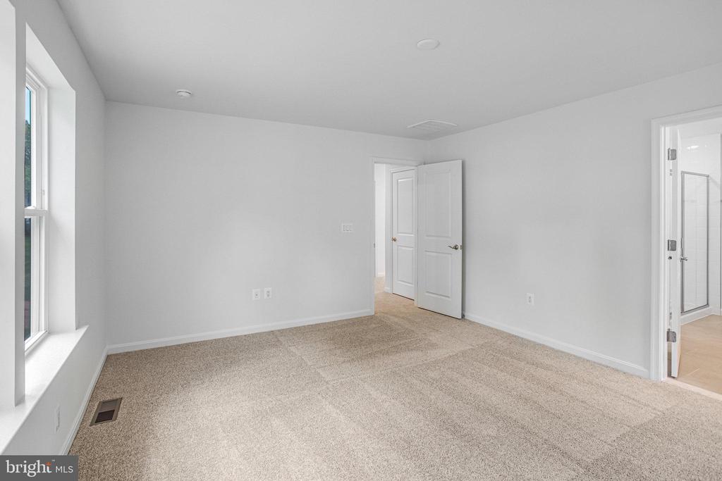 35611 PINE NEEDLE LN, LOCUST GROVE, Virginia 22508, 4 Bedrooms Bedrooms, ,2 BathroomsBathrooms,Residential,35611 PINE NEEDLE LN,VAOR2013886 MLS # VAOR2013886