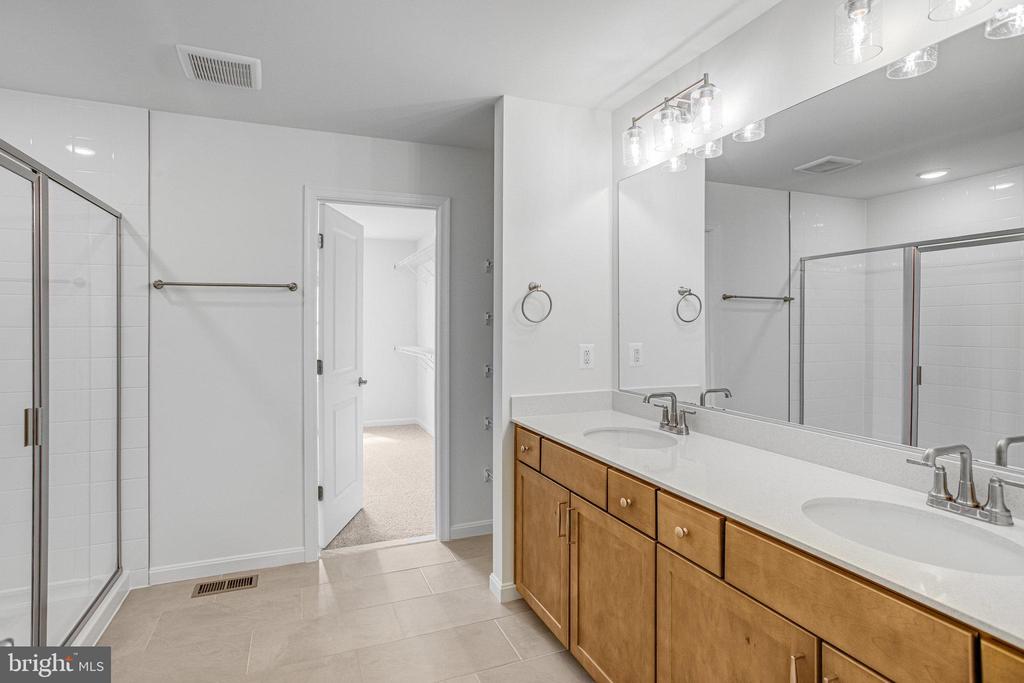 35611 PINE NEEDLE LN, LOCUST GROVE, Virginia 22508, 4 Bedrooms Bedrooms, ,2 BathroomsBathrooms,Residential,35611 PINE NEEDLE LN,VAOR2013886 MLS # VAOR2013886