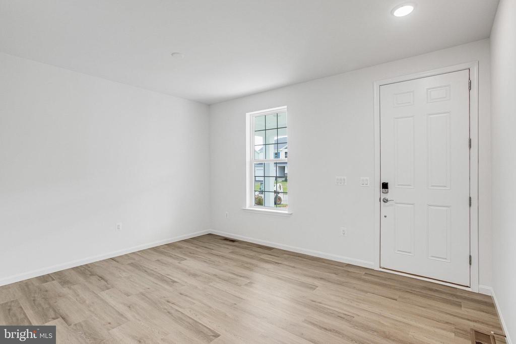 35611 PINE NEEDLE LN, LOCUST GROVE, Virginia 22508, 4 Bedrooms Bedrooms, ,2 BathroomsBathrooms,Residential,35611 PINE NEEDLE LN,VAOR2013886 MLS # VAOR2013886