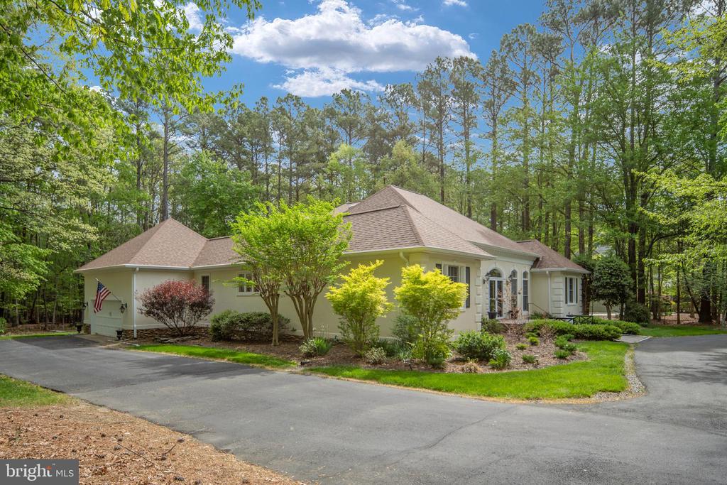 11329 FAWN LAKE PKWY, SPOTSYLVANIA, Virginia 22551, 3 Bedrooms Bedrooms, ,5 BathroomsBathrooms,Residential,11329 FAWN LAKE PKWY,VASP2040470 MLS # VASP2040470