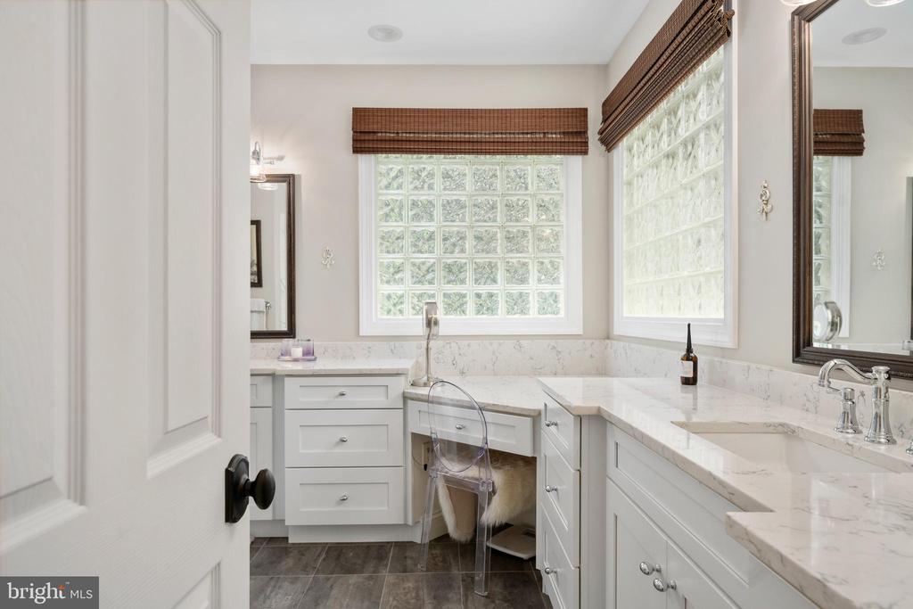 11329 FAWN LAKE PKWY, SPOTSYLVANIA, Virginia 22551, 3 Bedrooms Bedrooms, ,5 BathroomsBathrooms,Residential,11329 FAWN LAKE PKWY,VASP2040470 MLS # VASP2040470