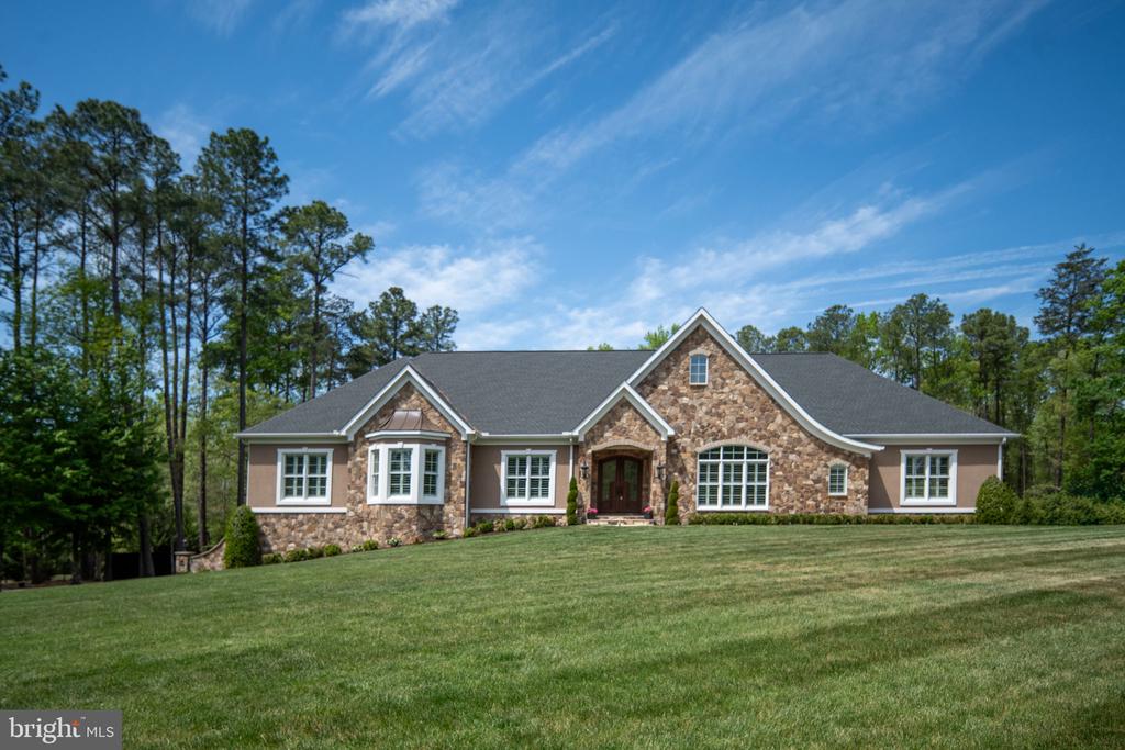 11515 FAWN LAKE PKWY, SPOTSYLVANIA, Virginia 22551, 5 Bedrooms Bedrooms, ,4 BathroomsBathrooms,Residential,11515 FAWN LAKE PKWY,VASP2041064 MLS # VASP2041064