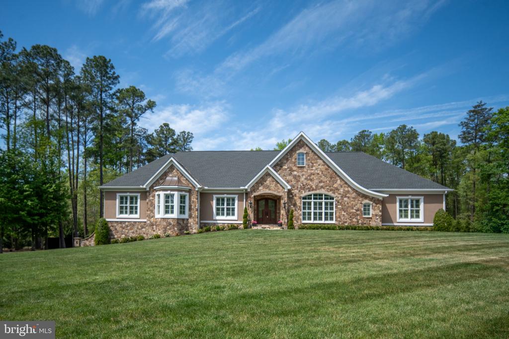 11515 FAWN LAKE PKWY, SPOTSYLVANIA, Virginia 22551, 5 Bedrooms Bedrooms, ,4 BathroomsBathrooms,Residential,11515 FAWN LAKE PKWY,VASP2041064 MLS # VASP2041064