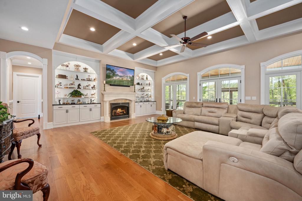 11515 FAWN LAKE PKWY, SPOTSYLVANIA, Virginia 22551, 5 Bedrooms Bedrooms, ,4 BathroomsBathrooms,Residential,11515 FAWN LAKE PKWY,VASP2041064 MLS # VASP2041064