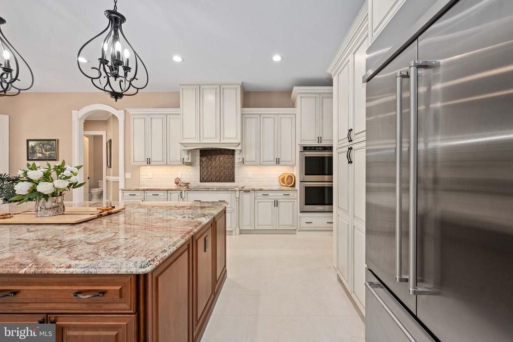 11515 FAWN LAKE PKWY, SPOTSYLVANIA, Virginia 22551, 5 Bedrooms Bedrooms, ,4 BathroomsBathrooms,Residential,11515 FAWN LAKE PKWY,VASP2041064 MLS # VASP2041064