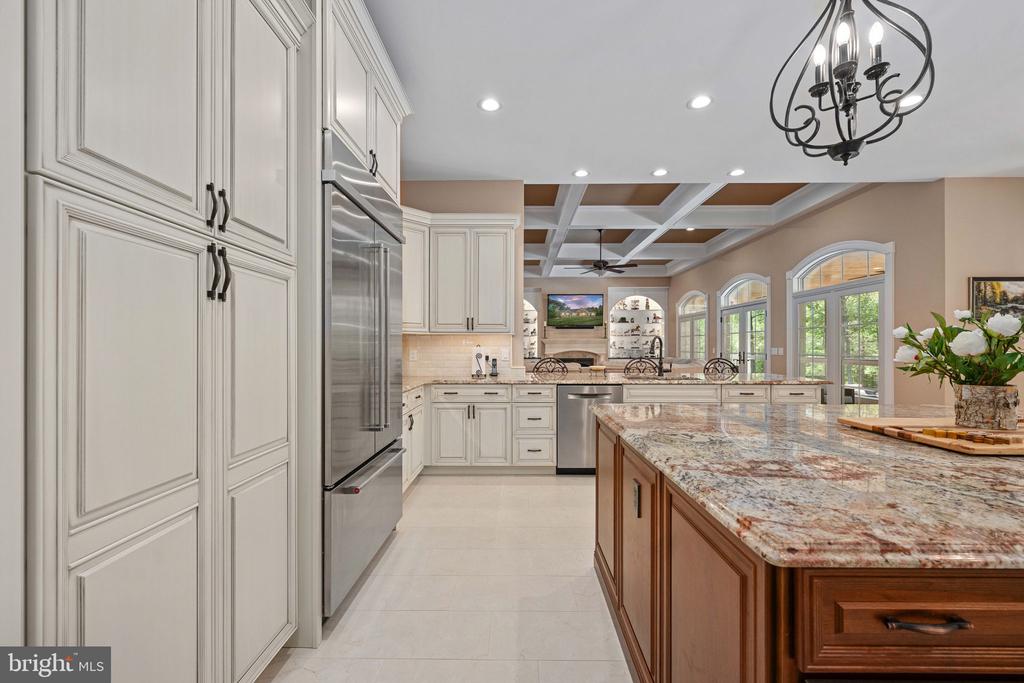 11515 FAWN LAKE PKWY, SPOTSYLVANIA, Virginia 22551, 5 Bedrooms Bedrooms, ,4 BathroomsBathrooms,Residential,11515 FAWN LAKE PKWY,VASP2041064 MLS # VASP2041064