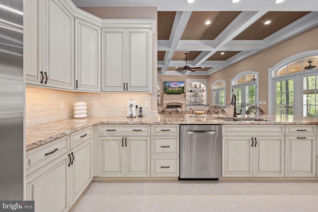 11515 FAWN LAKE PKWY, SPOTSYLVANIA, Virginia 22551, 5 Bedrooms Bedrooms, ,4 BathroomsBathrooms,Residential,11515 FAWN LAKE PKWY,VASP2041064 MLS # VASP2041064