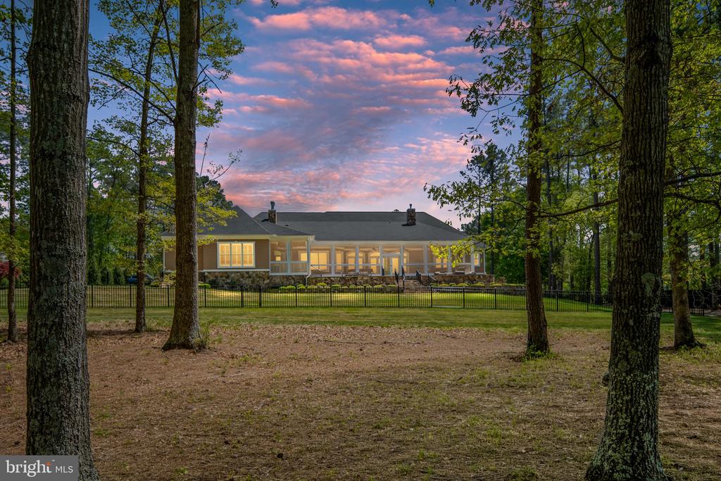 11515 FAWN LAKE PKWY, SPOTSYLVANIA, Virginia 22551, 5 Bedrooms Bedrooms, ,4 BathroomsBathrooms,Residential,11515 FAWN LAKE PKWY,VASP2041064 MLS # VASP2041064