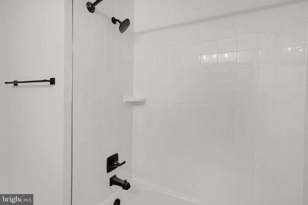 35622 PINE NEEDLE LN, LOCUST GROVE, Virginia 22508, 4 Bedrooms Bedrooms, ,2 BathroomsBathrooms,Residential,35622 PINE NEEDLE LN,VAOR2013888 MLS # VAOR2013888