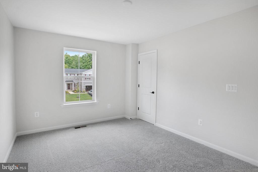 35622 PINE NEEDLE LN, LOCUST GROVE, Virginia 22508, 4 Bedrooms Bedrooms, ,2 BathroomsBathrooms,Residential,35622 PINE NEEDLE LN,VAOR2013888 MLS # VAOR2013888