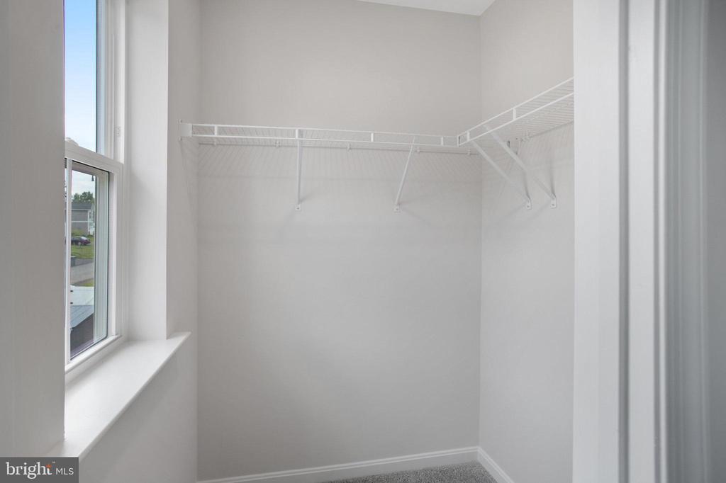 35622 PINE NEEDLE LN, LOCUST GROVE, Virginia 22508, 4 Bedrooms Bedrooms, ,2 BathroomsBathrooms,Residential,35622 PINE NEEDLE LN,VAOR2013888 MLS # VAOR2013888