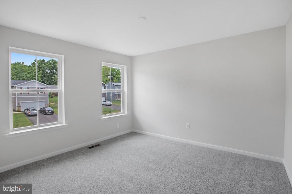 35622 PINE NEEDLE LN, LOCUST GROVE, Virginia 22508, 4 Bedrooms Bedrooms, ,2 BathroomsBathrooms,Residential,35622 PINE NEEDLE LN,VAOR2013888 MLS # VAOR2013888