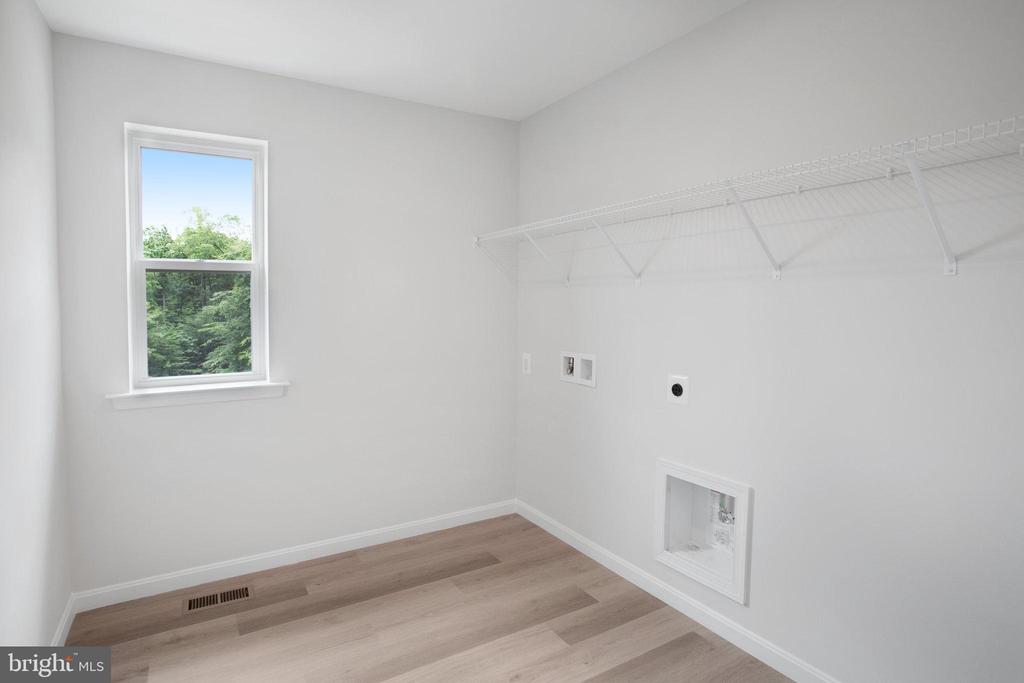 35622 PINE NEEDLE LN, LOCUST GROVE, Virginia 22508, 4 Bedrooms Bedrooms, ,2 BathroomsBathrooms,Residential,35622 PINE NEEDLE LN,VAOR2013888 MLS # VAOR2013888