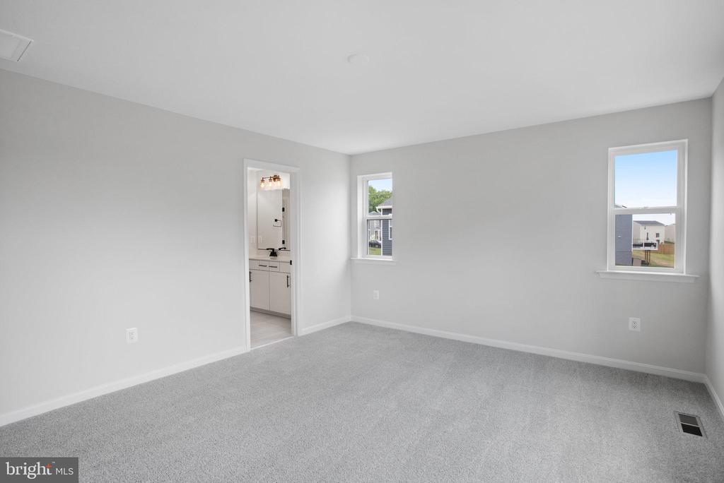 35622 PINE NEEDLE LN, LOCUST GROVE, Virginia 22508, 4 Bedrooms Bedrooms, ,2 BathroomsBathrooms,Residential,35622 PINE NEEDLE LN,VAOR2013888 MLS # VAOR2013888