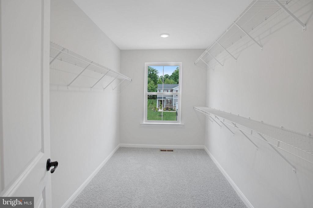 35622 PINE NEEDLE LN, LOCUST GROVE, Virginia 22508, 4 Bedrooms Bedrooms, ,2 BathroomsBathrooms,Residential,35622 PINE NEEDLE LN,VAOR2013888 MLS # VAOR2013888