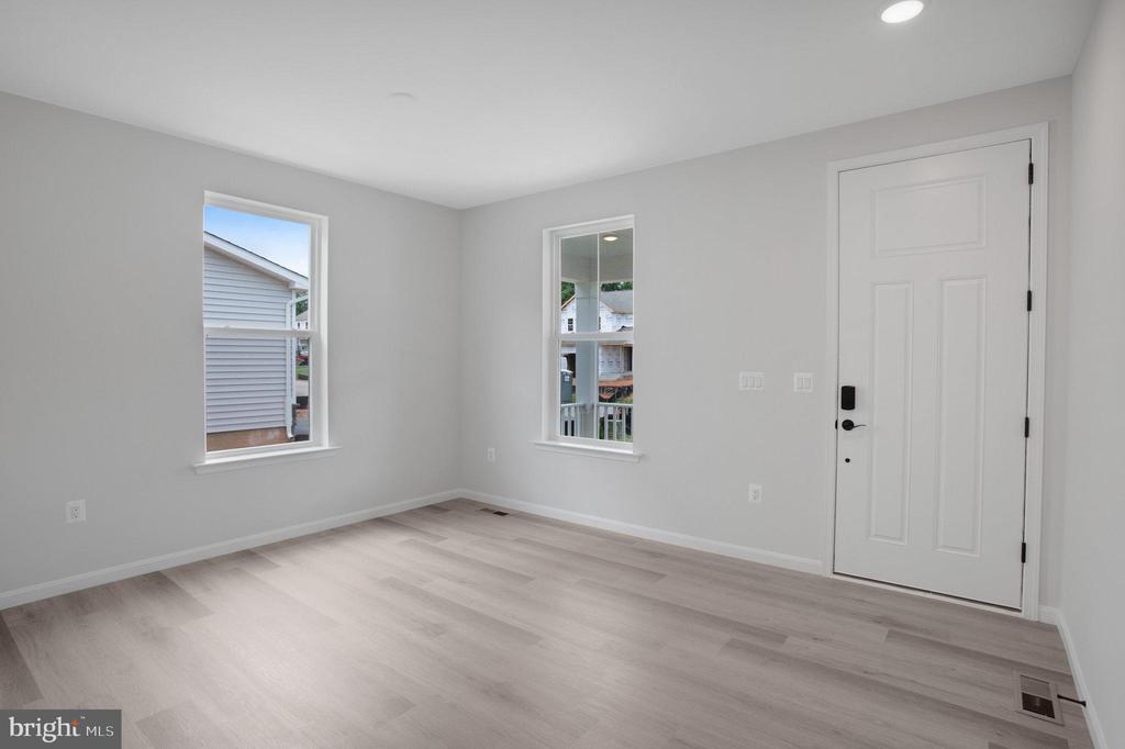 35622 PINE NEEDLE LN, LOCUST GROVE, Virginia 22508, 4 Bedrooms Bedrooms, ,2 BathroomsBathrooms,Residential,35622 PINE NEEDLE LN,VAOR2013888 MLS # VAOR2013888