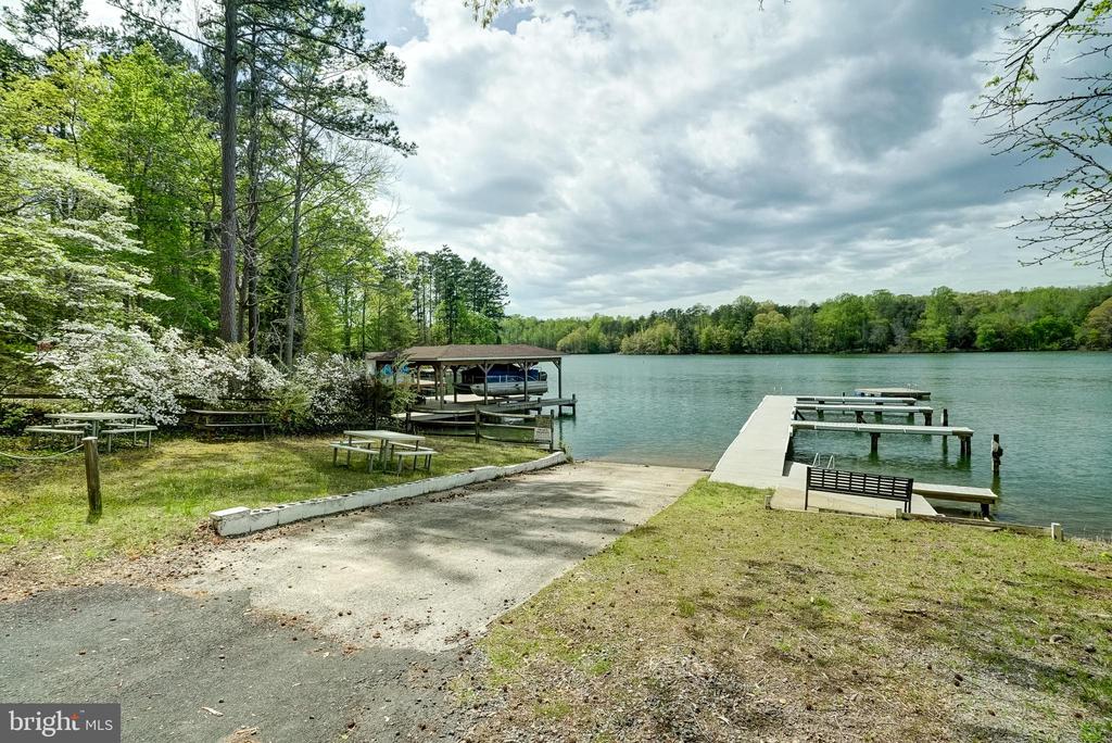 13323 ALVA BROOKS LN, SPOTSYLVANIA, Virginia 22551, 3 Bedrooms Bedrooms, ,2 BathroomsBathrooms,Residential,13323 ALVA BROOKS LN,VASP2040982 MLS # VASP2040982