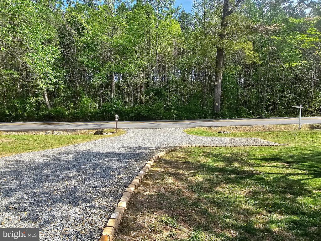 8421 PAMUNKEY RD, SPOTSYLVANIA, Virginia 22551, 3 Bedrooms Bedrooms, ,1 BathroomBathrooms,Residential,8421 PAMUNKEY RD,VASP2041090 MLS # VASP2041090
